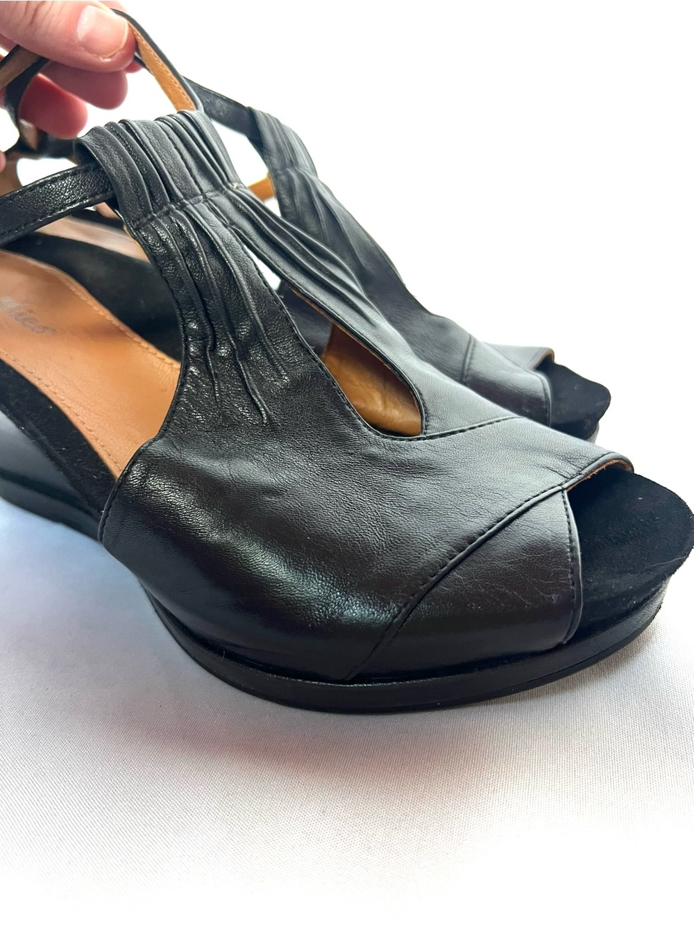Earthies Black Leather Wedge Heels Peep Toe Comfort Size 8